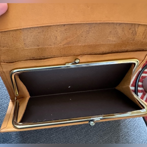 Vintage tooled leather Hawaii wallet - Picture 2 of 4